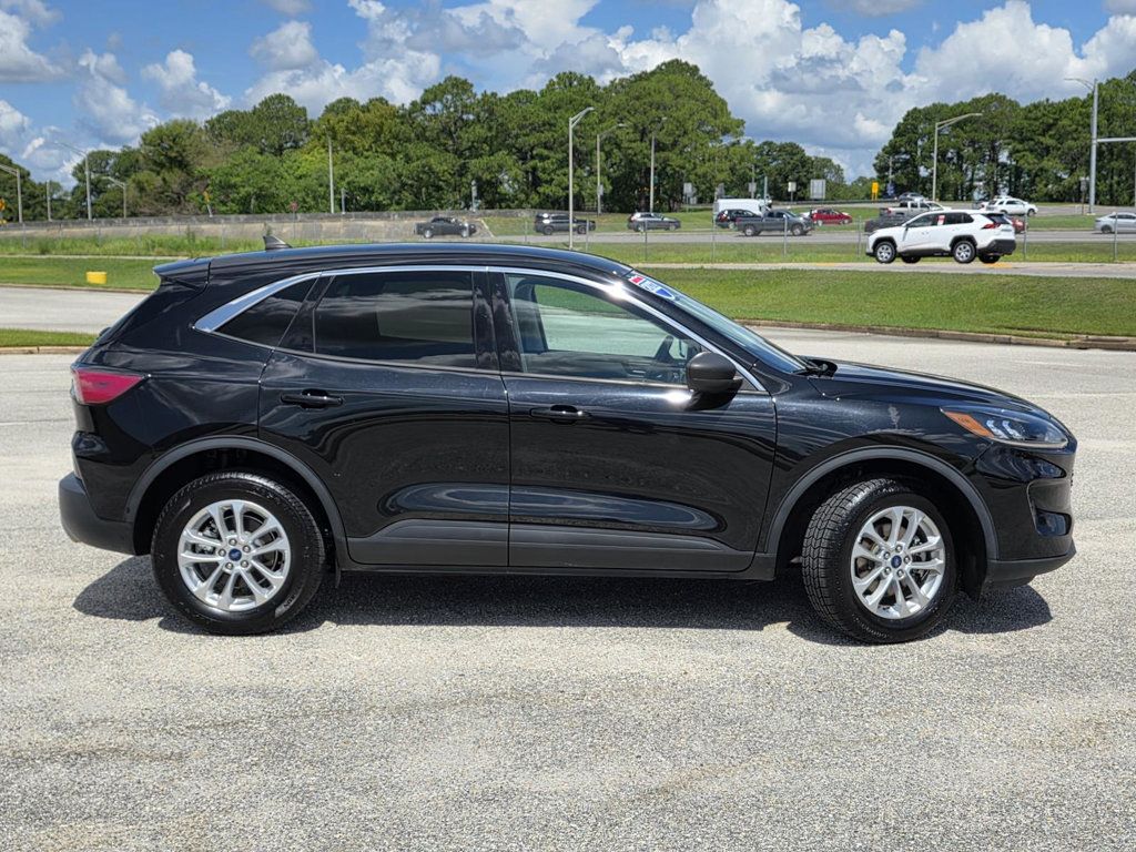 2022 Ford Escape SE Sport photo 31