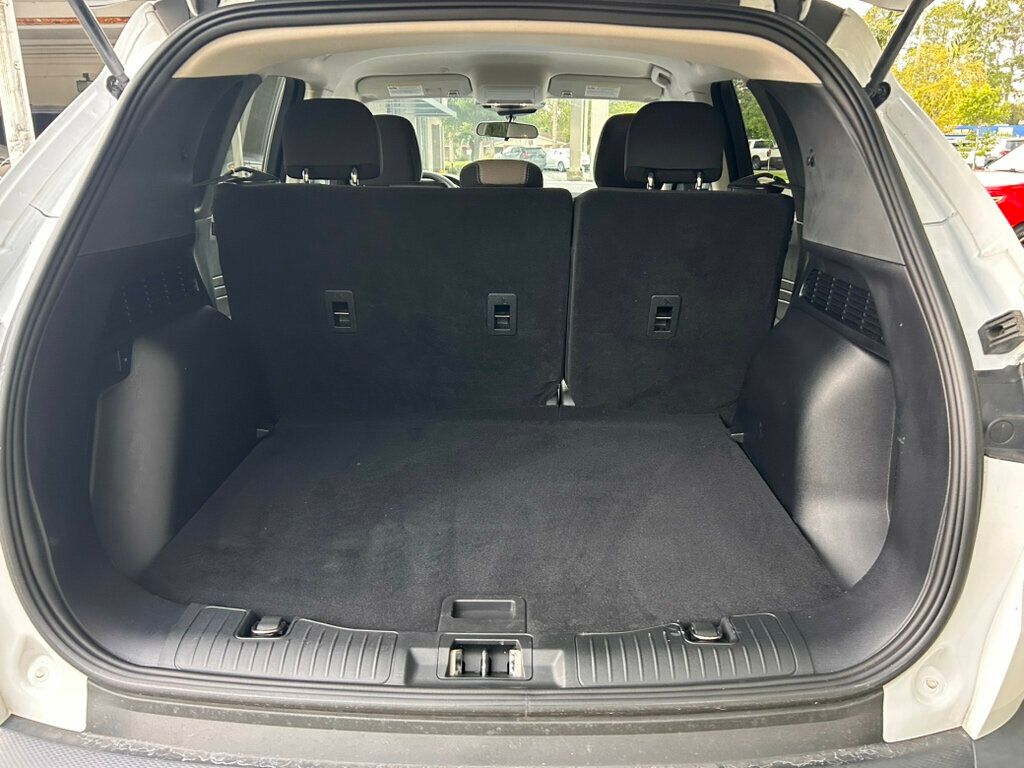 2022 Ford Escape SE photo 9