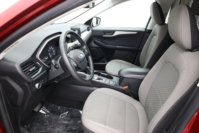 2022 Ford Escape SE AWD with Panoramic Vista Roof & Sport Appearance Package - 22937457 - 16