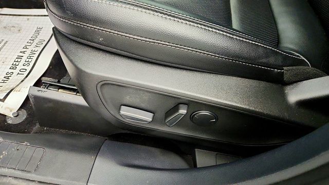 2022 Ford Escape SEL AWD w/ Panoramic Roof, Technology Pkg & Co-Pilot360 Assist+ - 22978802 - 11