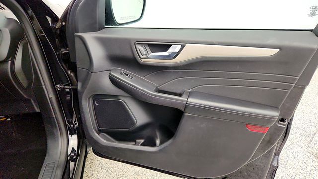 2022 Ford Escape SEL AWD w/ Panoramic Roof, Technology Pkg & Co-Pilot360 Assist+ - 22978802 - 26