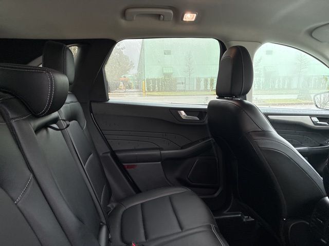 2022 Ford Escape SEL FWD - 22995625 - 23