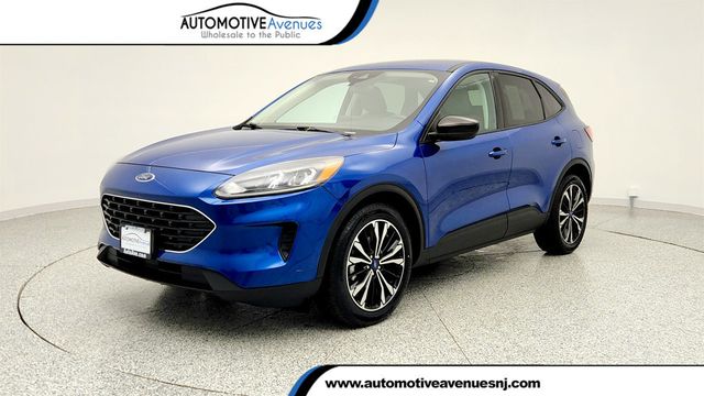 2022 Ford Escape SE with Sport Appearance, Convenience & Cold Weather Packages - 22971765 - 0