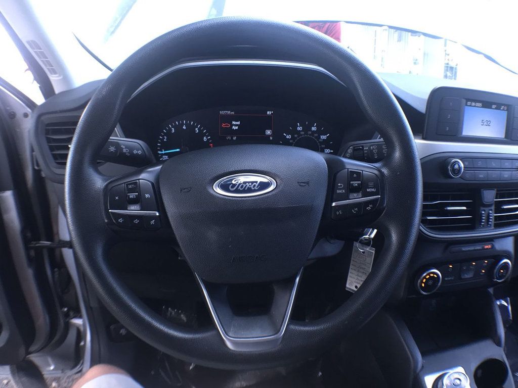 2022 Ford Escape S photo 15