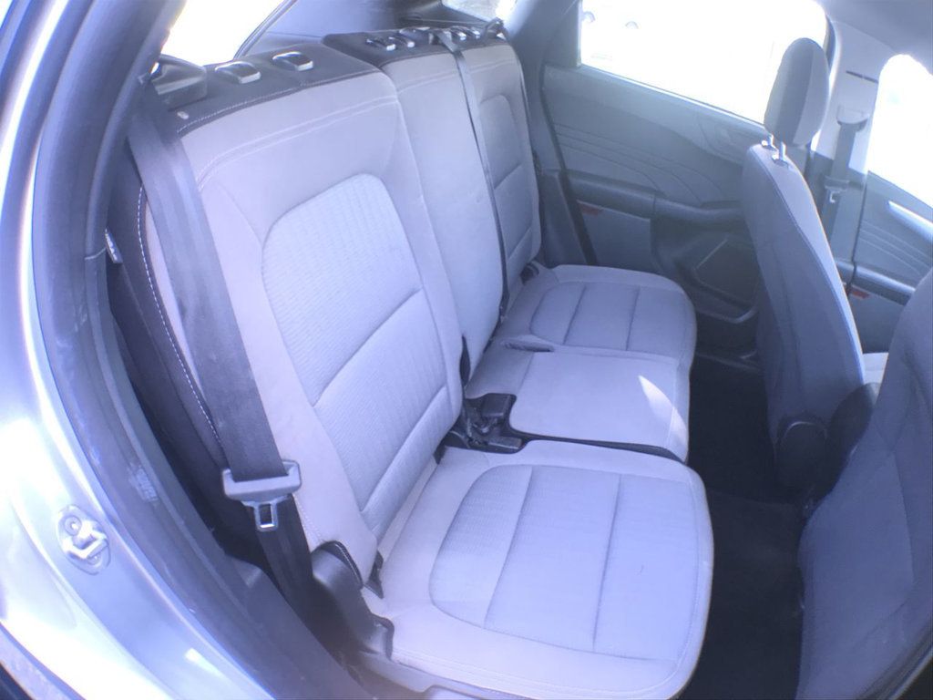 2022 Ford Escape S photo 20