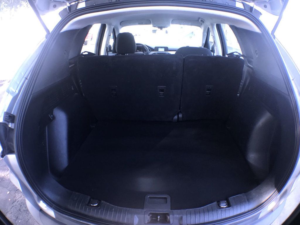 2022 Ford Escape S photo 21