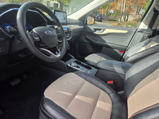 2022 Ford Escape Titanium AWD - 22944263 - 10