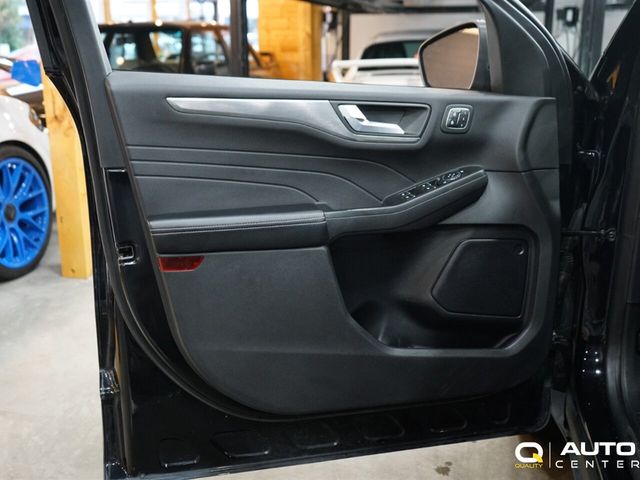 2022 Ford Escape Titanium Hybrid AWD - 22954407 - 10