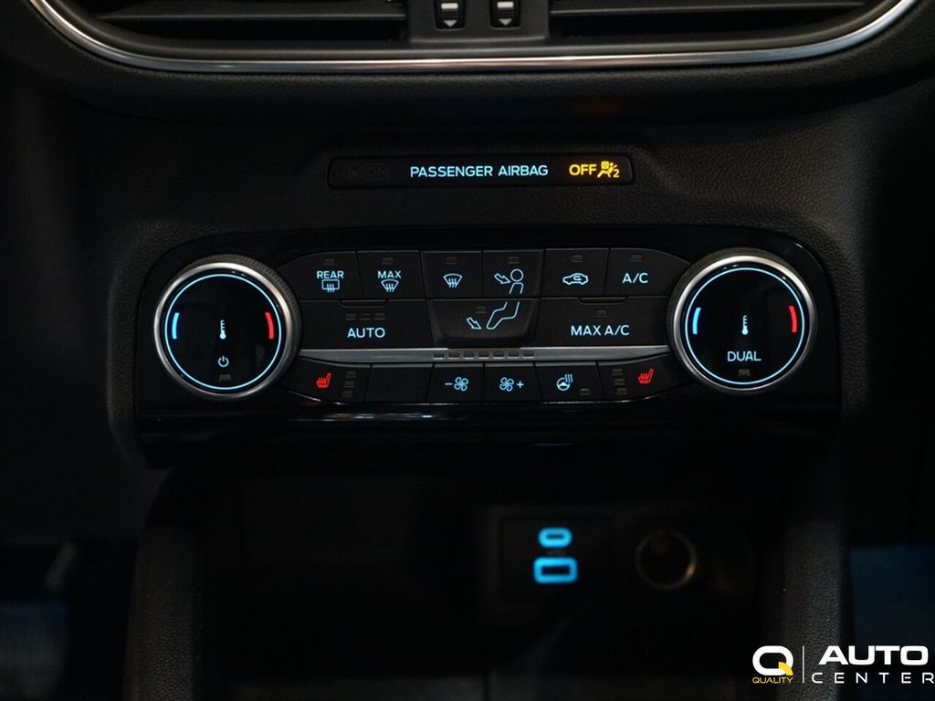 2022 Ford Escape Titanium Hybrid AWD - 22954407 - 21