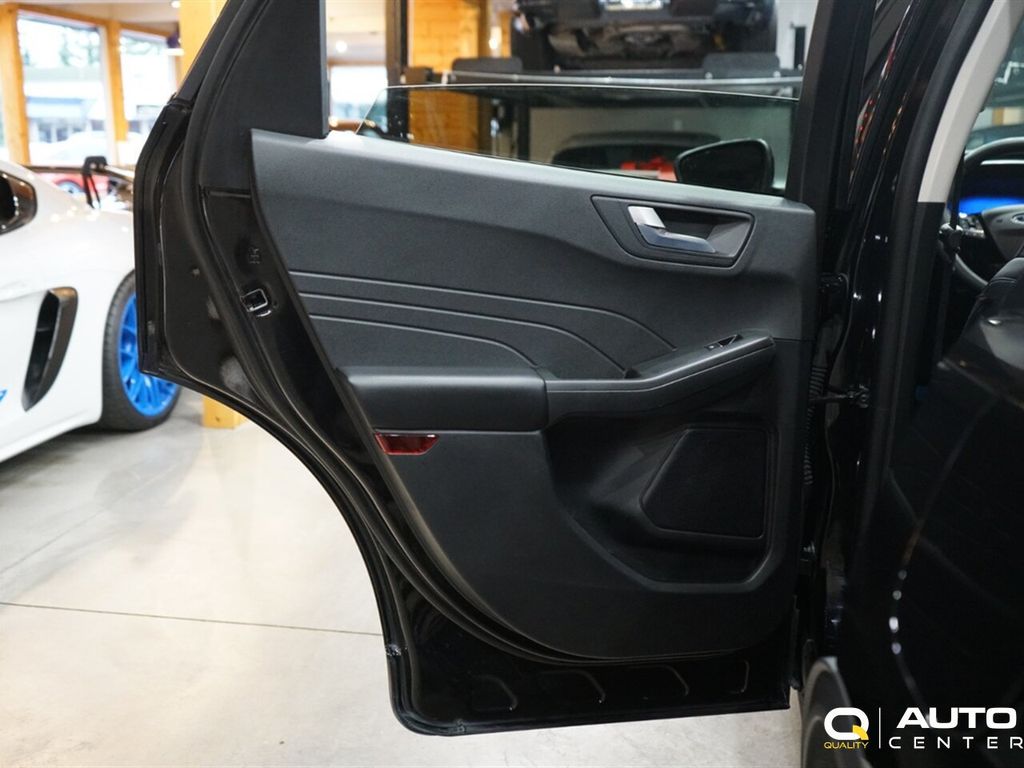 2022 Ford Escape Titanium Hybrid AWD - 22954407 - 27