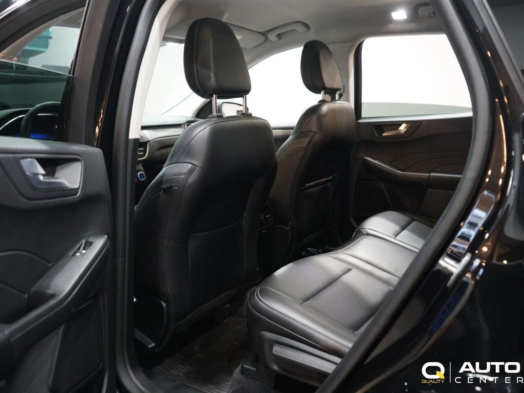 2022 Ford Escape Titanium Hybrid AWD - 22954407 - 28