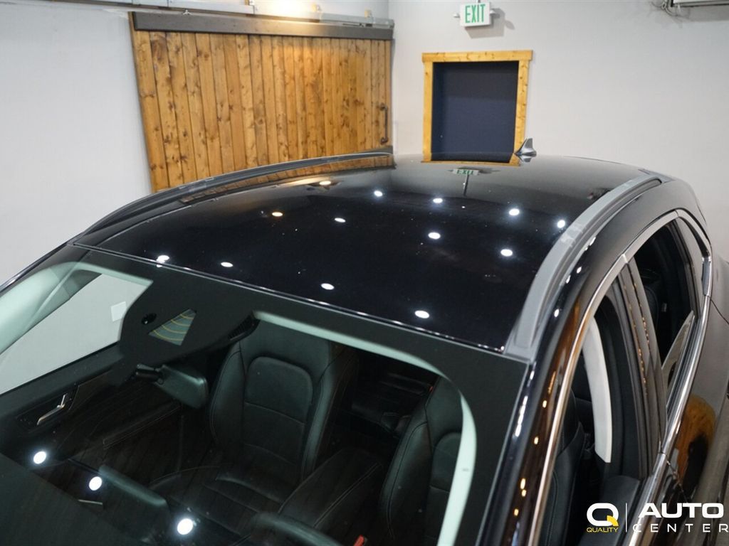 2022 Ford Escape Titanium Hybrid AWD - 22954407 - 8