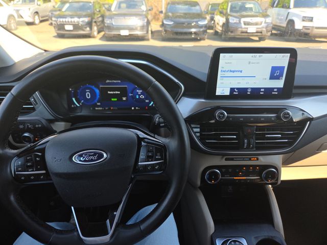 2022 Ford Escape Titanium Hybrid AWD - 23042094 - 27