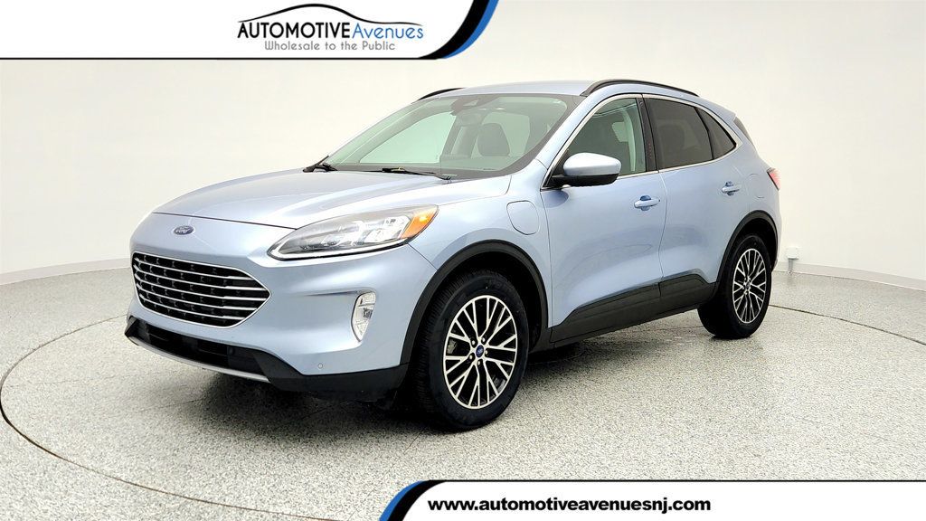 2022 Ford Escape Titanium Plug-In Hybrid - 22971167 | Video 1