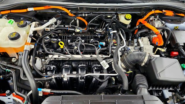 2022 Ford Escape Titanium Plug-In Hybrid FWD - 22971167 - 24