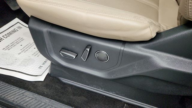 2022 Ford Expedition Max Limited 4x4 with Equipment 302A & 15.5'' Touchscreen - 22955263 - 11