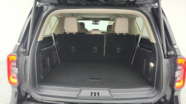 2022 Ford Expedition Max Limited 4x4 with Equipment 302A & 15.5'' Touchscreen - 22955263 - 22