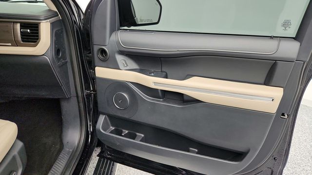 2022 Ford Expedition Max Limited 4x4 with Equipment 302A & 15.5'' Touchscreen - 22955263 - 26