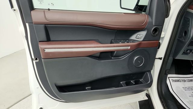 2022 Ford Expedition Max Limited 4x4 with Heavy-Duty Trailer Tow Package - 22950715 - 10