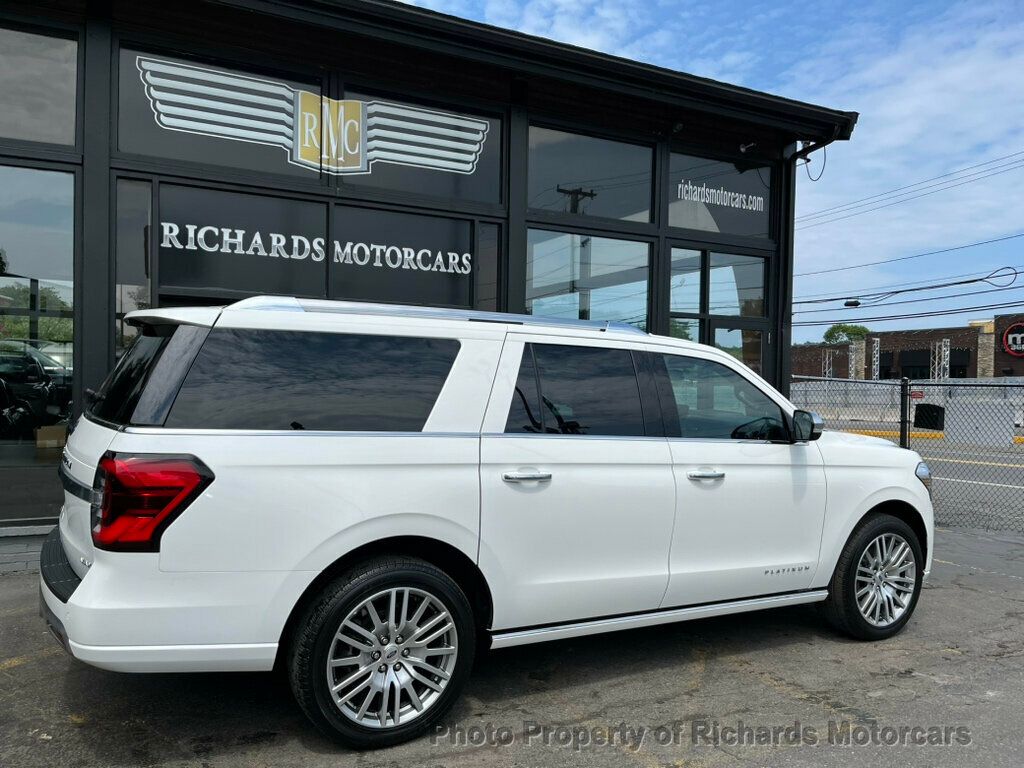2022 Ford Expedition MAX Platinum photo 3