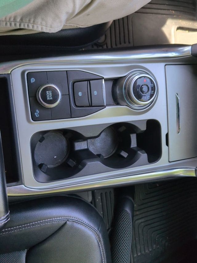 2022 Ford Explorer Limited - 23082407 - 28