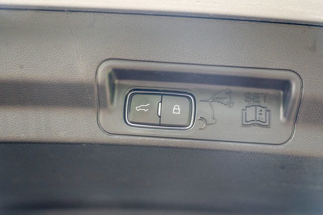 2022 Ford Explorer LocalTrade/ST-AWD/ST-HighPkg/TwinPanelMoonroof/BackupCamera - 23032073 - 53