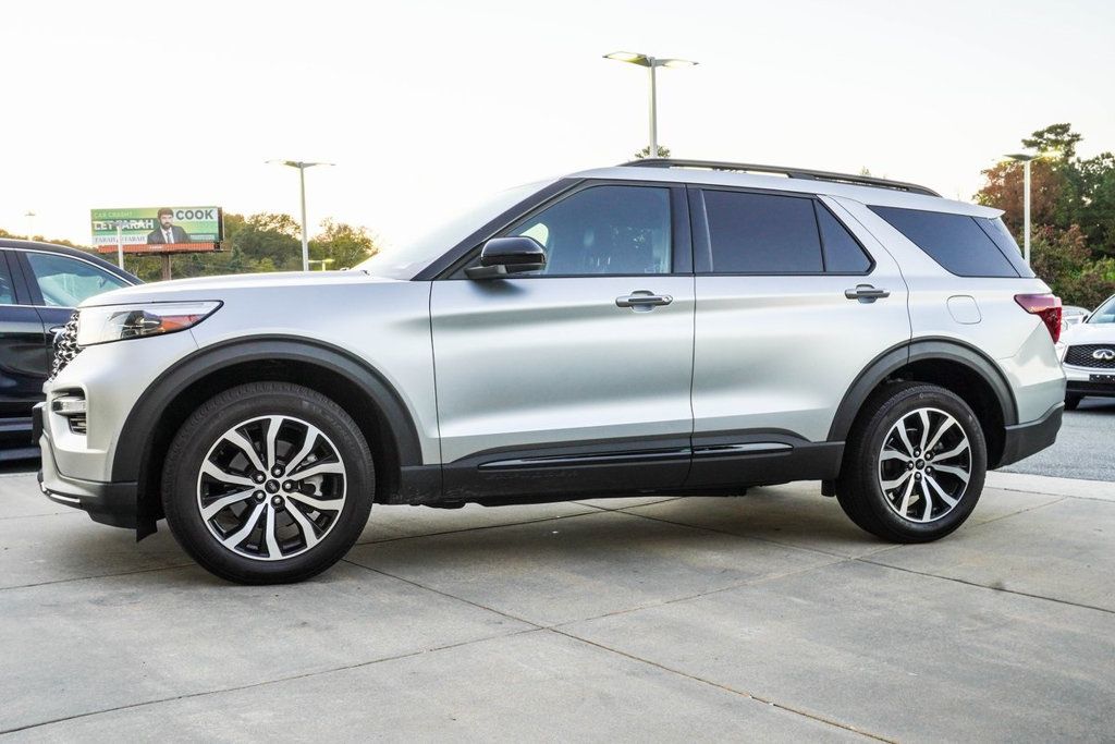 2022 Ford Explorer ST photo 2