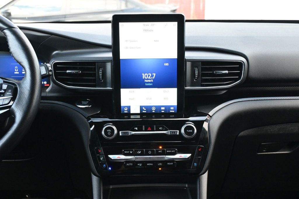 2022 Ford Explorer ST photo 3