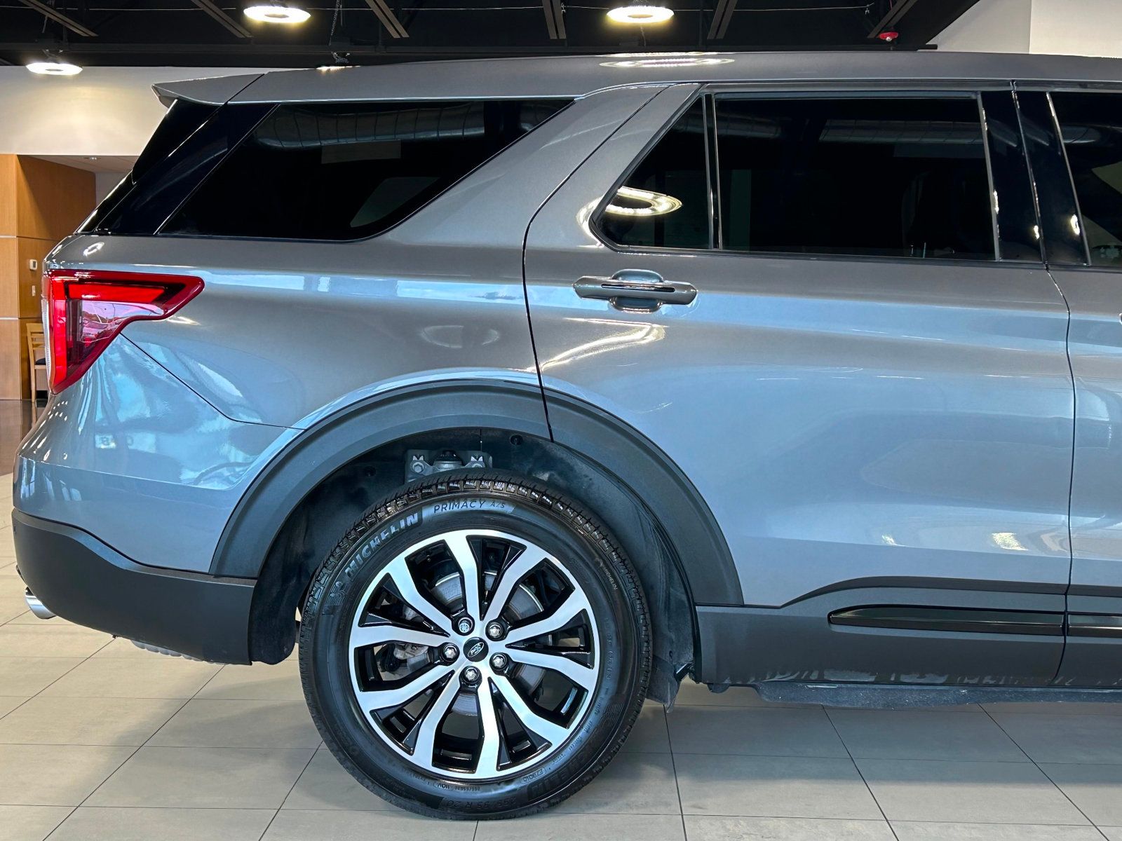 2022 Ford Explorer ST-Line photo 15