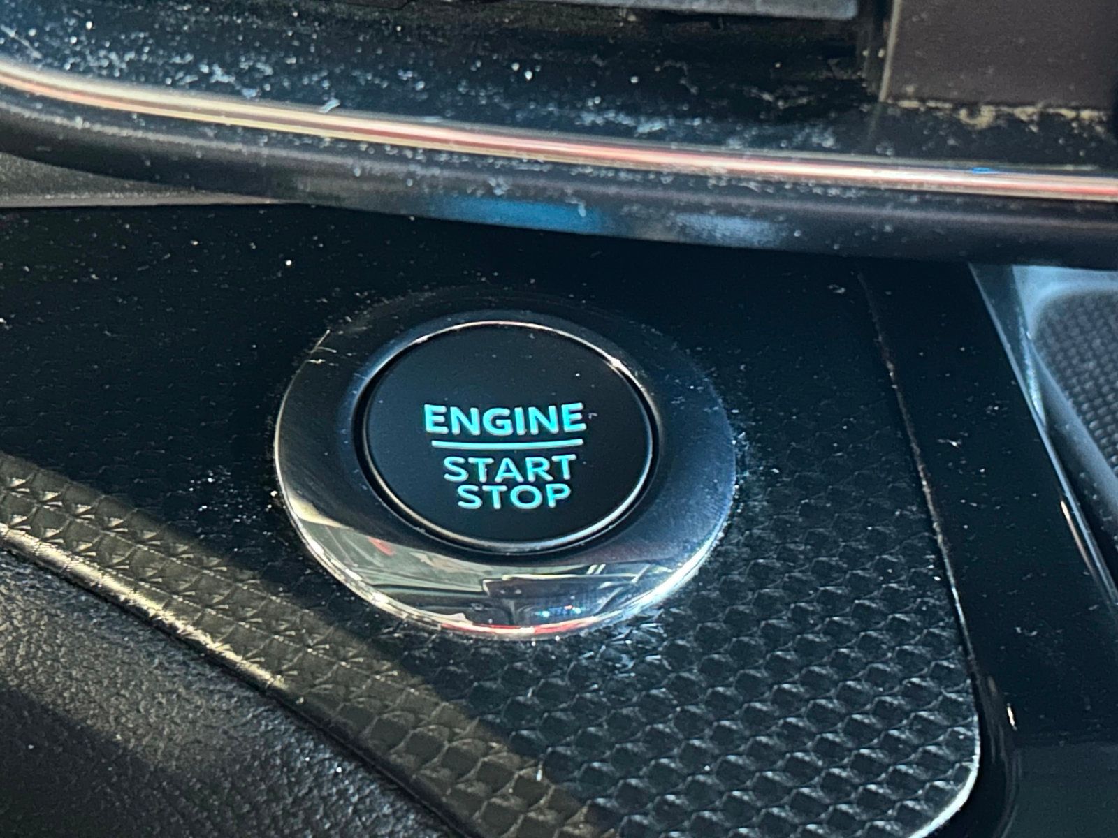 2022 Ford Explorer ST-Line photo 29