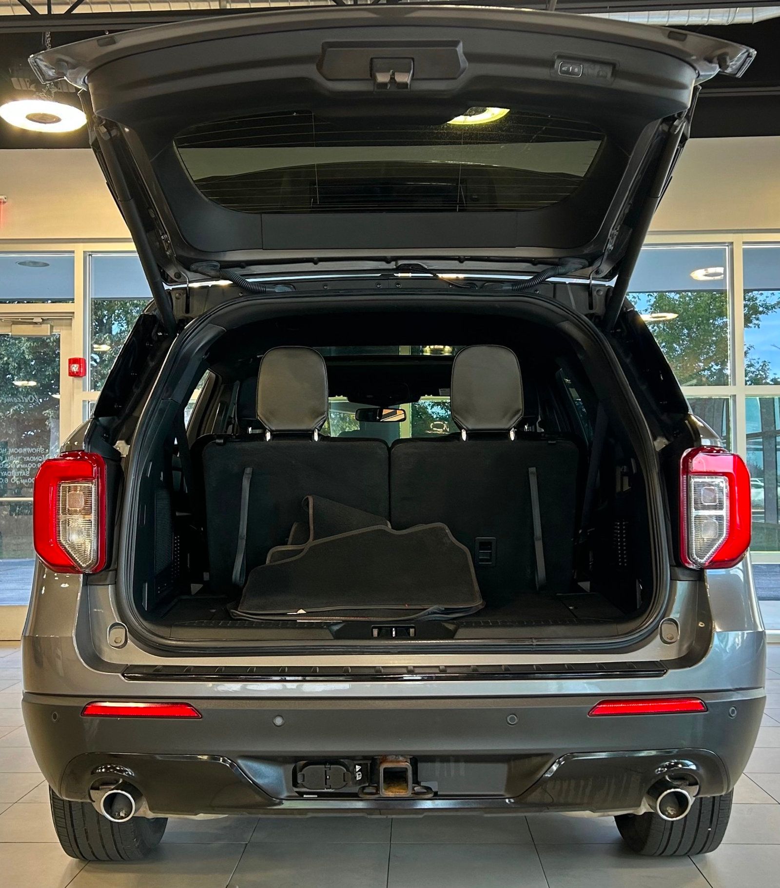 2022 Ford Explorer ST-Line photo 36
