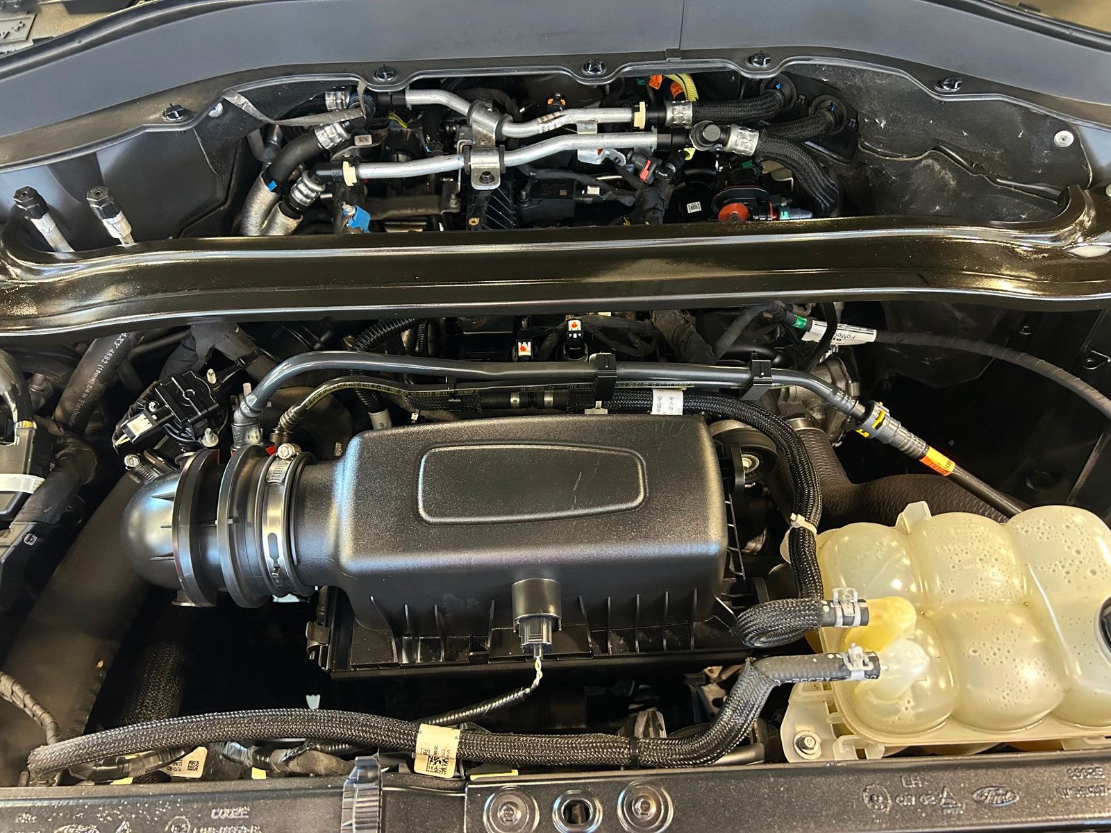 2022 Ford Explorer ST-Line photo 38