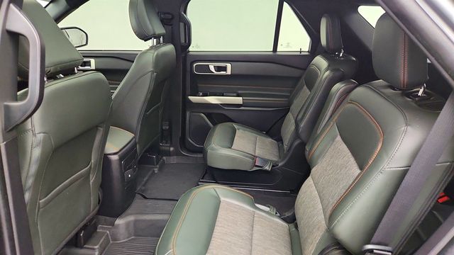 2022 Ford Explorer w/ Twin Panel Moonroof & Remote Window Operation - 23009692 - 21