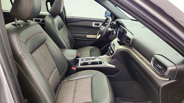 2022 Ford Explorer w/ Twin Panel Moonroof & Remote Window Operation - 23009692 - 24