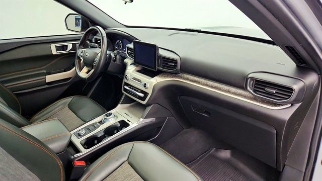 2022 Ford Explorer w/ Twin Panel Moonroof & Remote Window Operation - 23009692 - 25