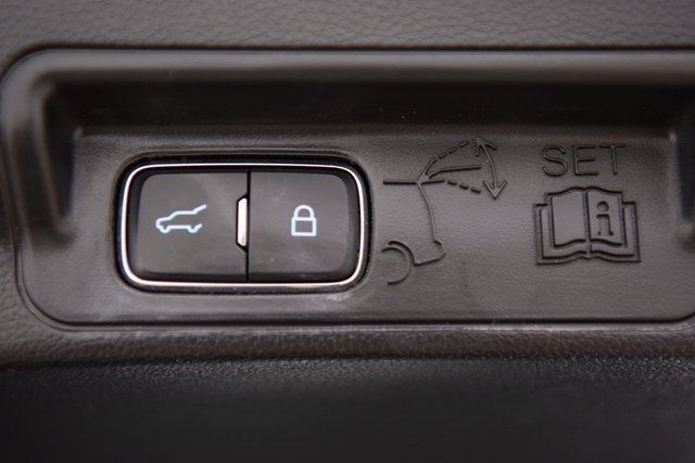 2022 Ford Explorer XLT 4WD - 22924859 - 22