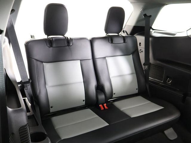 2022 Ford Explorer XLT 4WD - 23040129 - 41