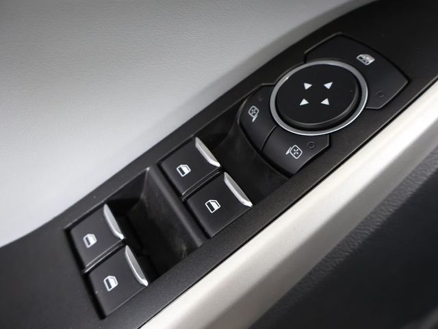 2022 Ford Explorer XLT 4WD - 23040129 - 43