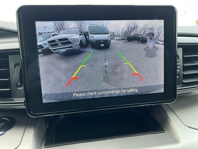 2022 Ford Explorer XLT 4WD - 23006322 - 32