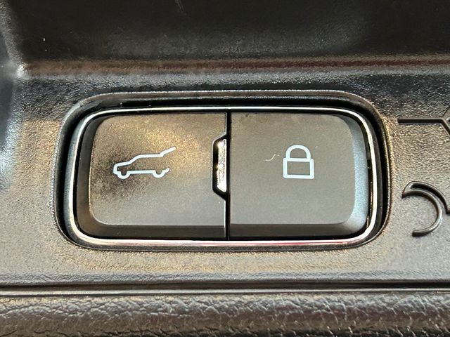 2022 Ford Explorer XLT 4WD - 22905309 - 34