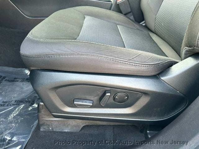 2022 Ford Explorer XLT 4WD - 23056125 - 27