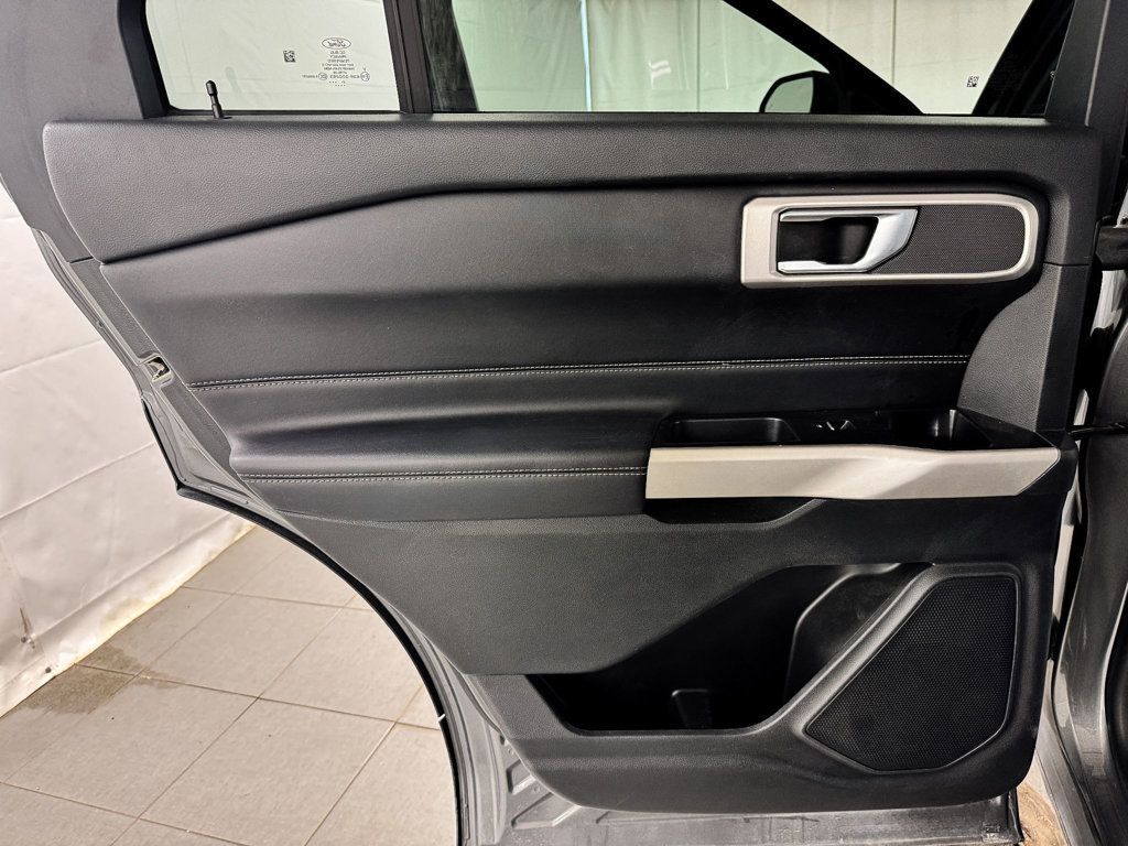 2022 Ford Explorer XLT 4WD - 23079339 - 16