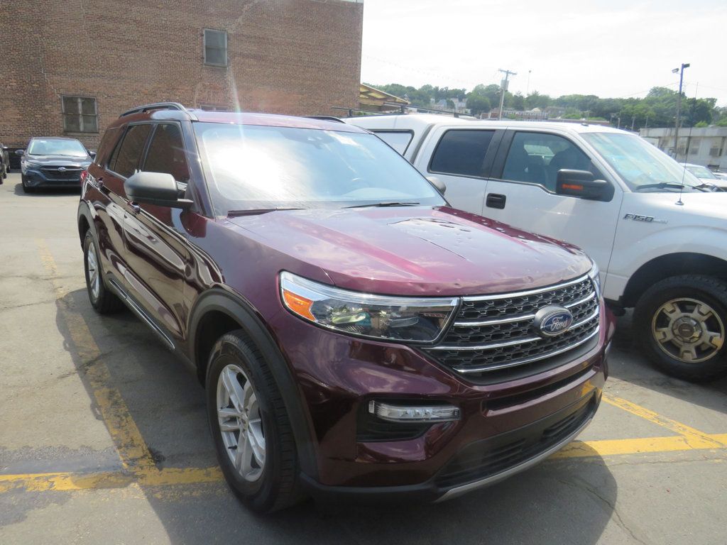 Ford Explorer photo 3