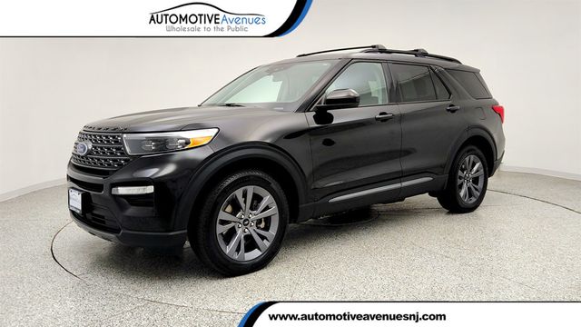 2022 Ford Explorer XLT 4WD w/ Equipment 202A, Sport Appearance, Twin Panel Moonroof - 23006177 - 0