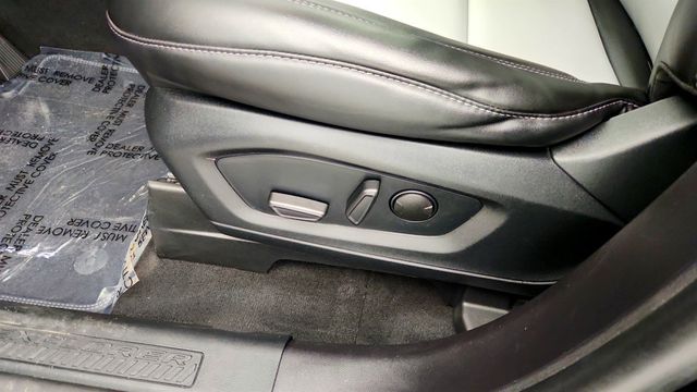 2022 Ford Explorer XLT 4WD w/ Equipment 202A, Sport Appearance, Twin Panel Moonroof - 23006177 - 11