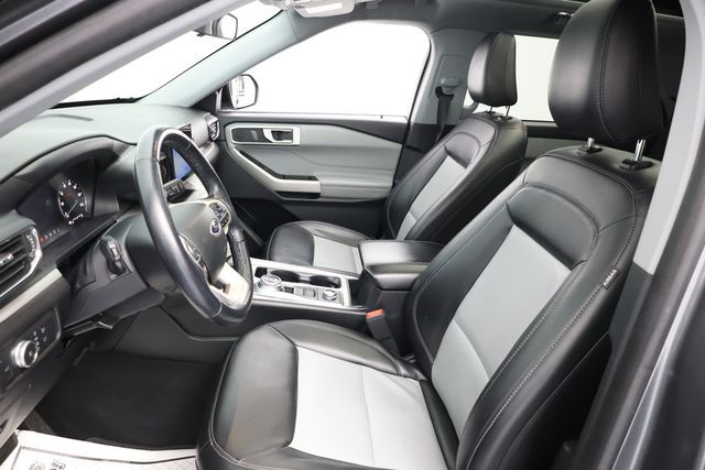 2022 Ford Explorer XLT 4WD with Equip. 202A, Twin Panel Moonroof & Sport Appearance - 22937501 - 17