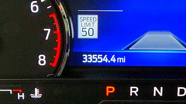 2022 Ford Explorer XLT 4WD w/ Sport Appearance Pkg, Moonroof & Co-Pilot360 Assist+ - 23088802 - 15