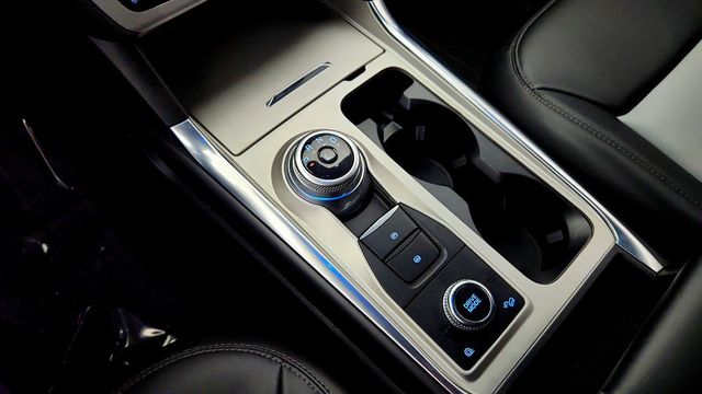 2022 Ford Explorer XLT 4WD w/ Sport Appearance Pkg, Moonroof & Co-Pilot360 Assist+ - 23088802 - 16