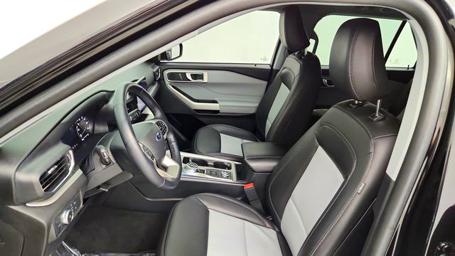 2022 Ford Explorer XLT 4WD w/ Sport Appearance Pkg, Moonroof & Co-Pilot360 Assist+ - 23088802 - 20