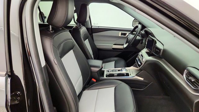 2022 Ford Explorer XLT 4WD w/ Sport Appearance Pkg, Moonroof & Co-Pilot360 Assist+ - 23088802 - 25